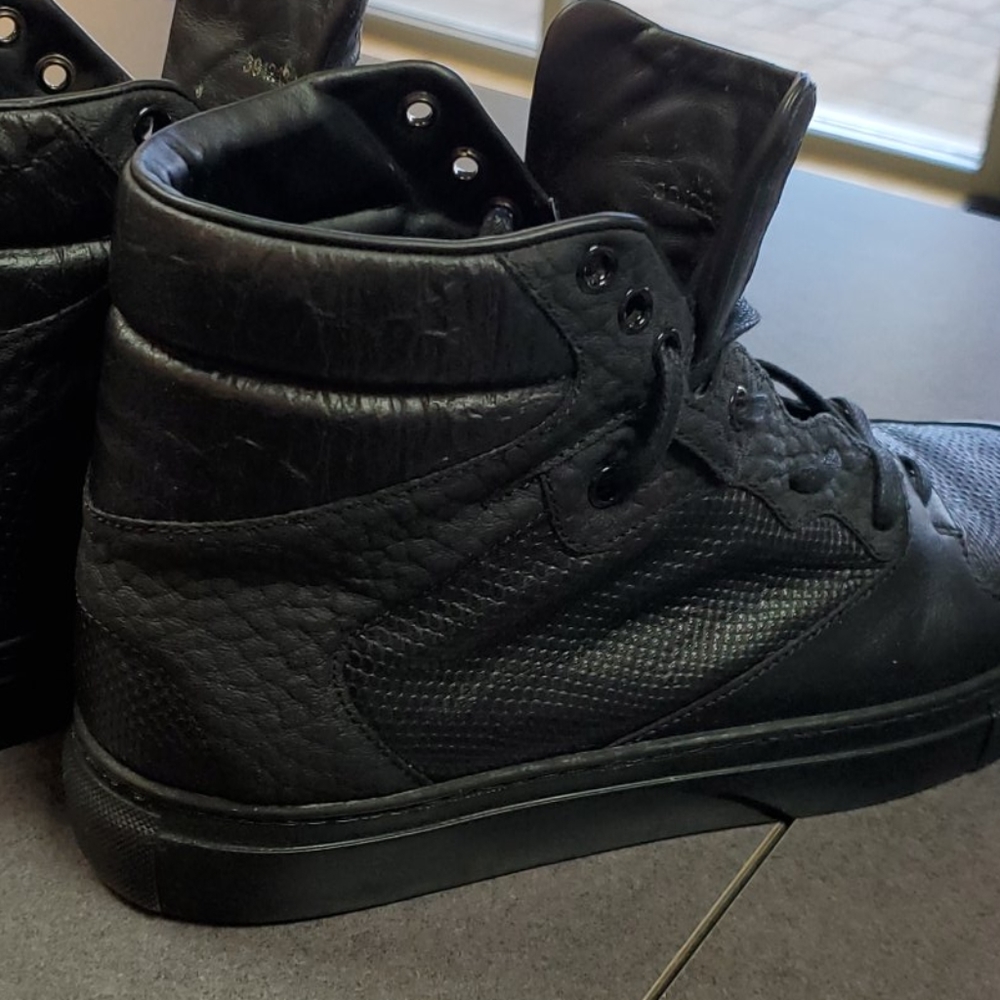 Man's Balenciaga - Picture 8 of 10